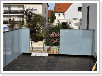 Stahl beschichtet mit Glas im U-Profil Stahl beschichtet mit Glas im U-Profil